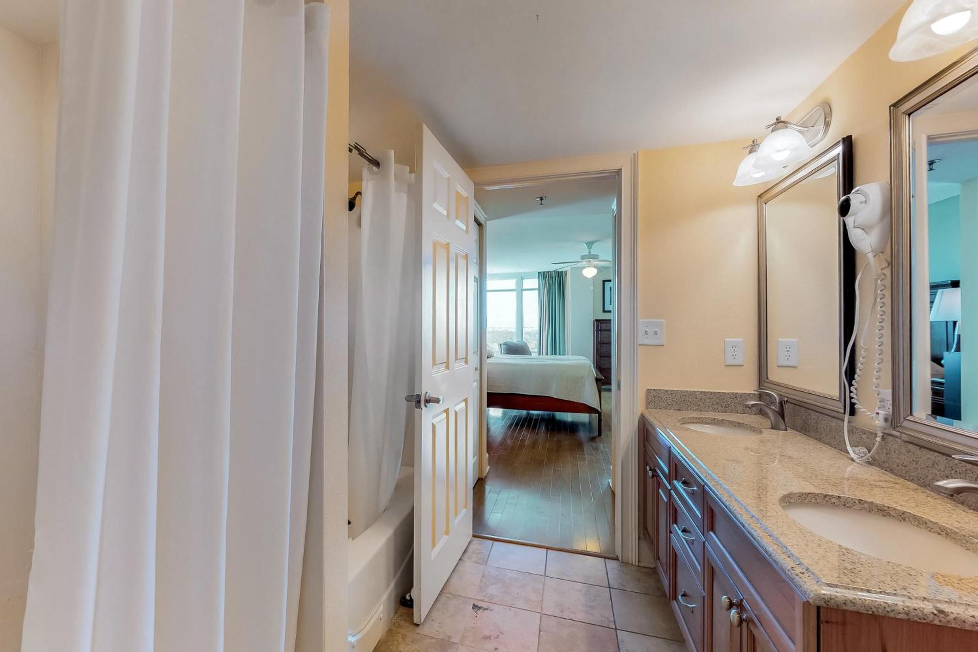 The Horizon Villa Myrtle Beach Room photo